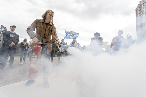 На высоте и с огоньком: челябинцы отметили Всемирный день охраны труда