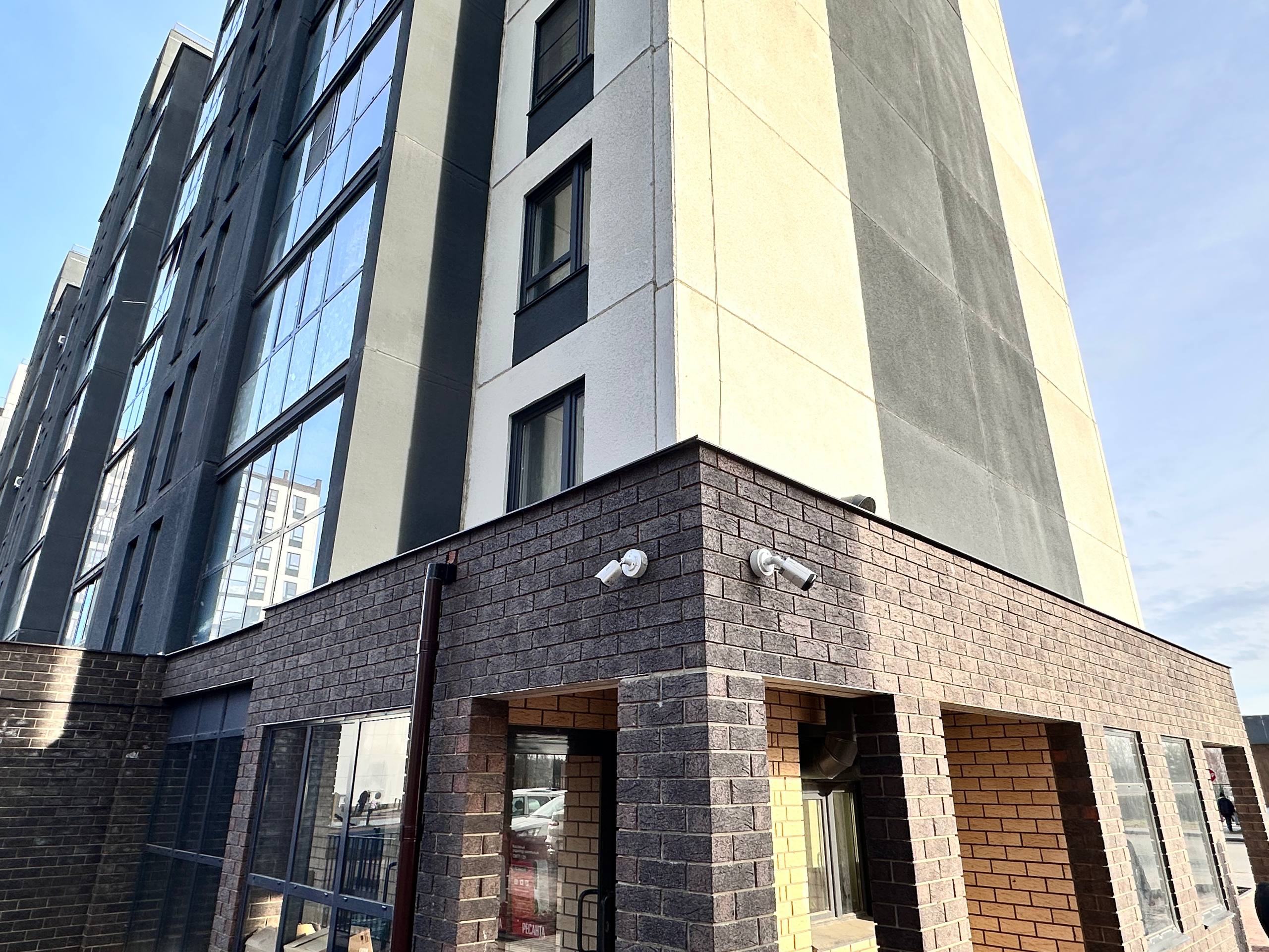 Безопасность в большом городе. Как видеонаблюдение в домах защищает жильцов